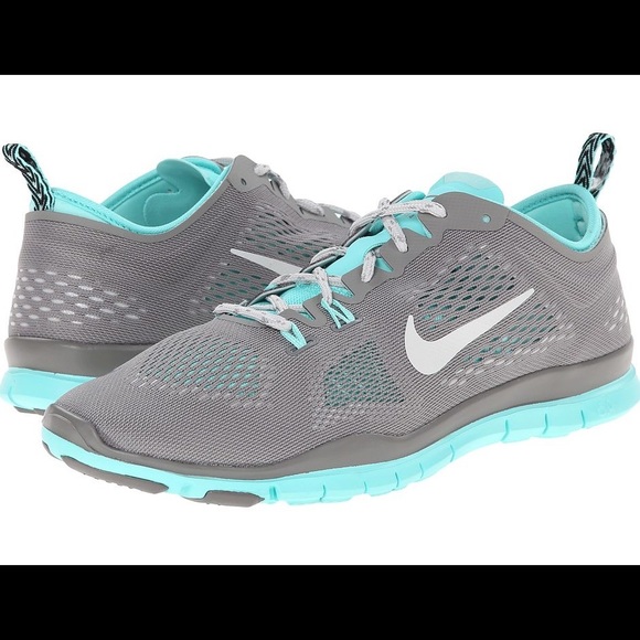 nike ash color shoes